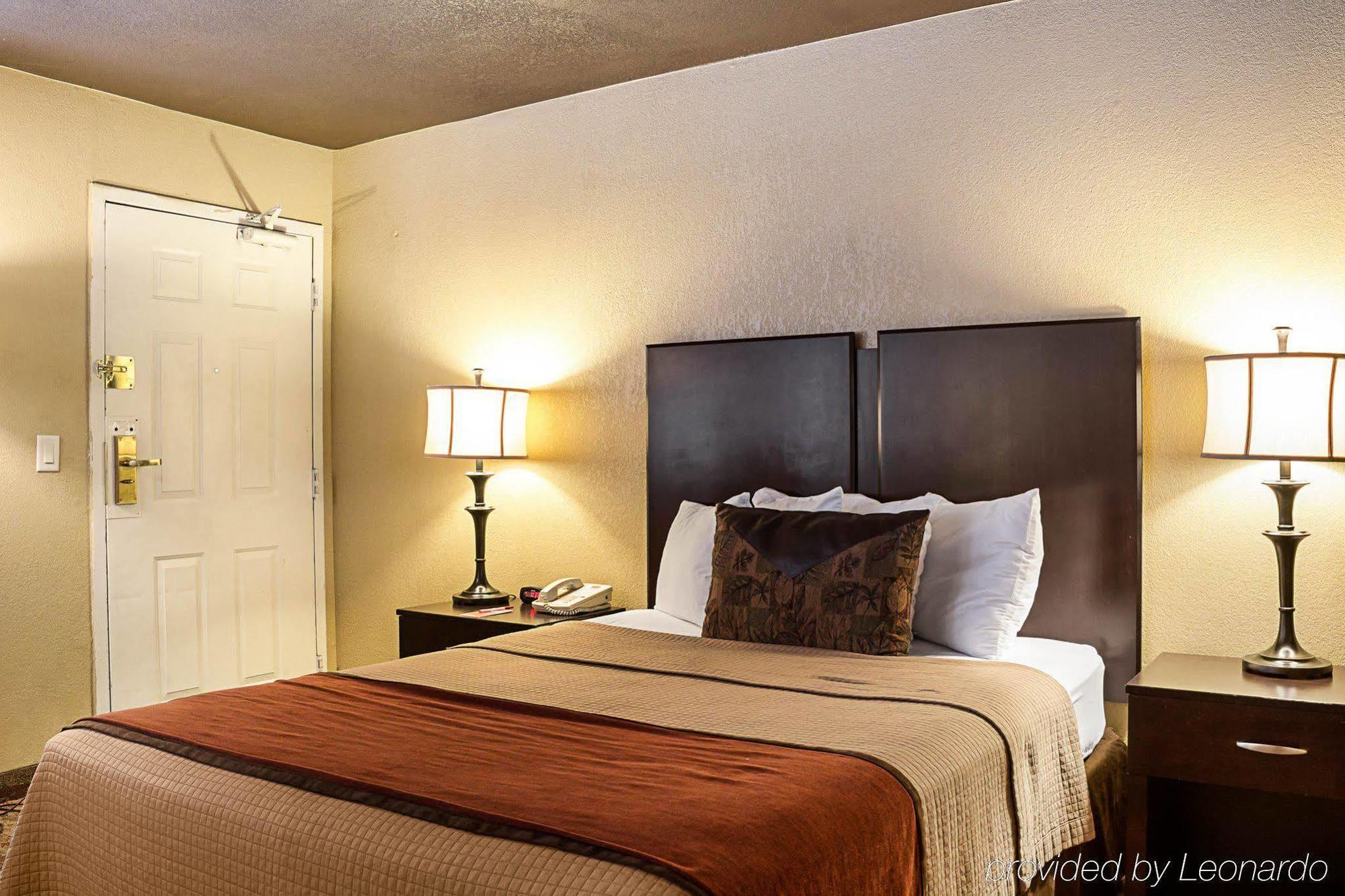 Econo Black Hills Lodge *